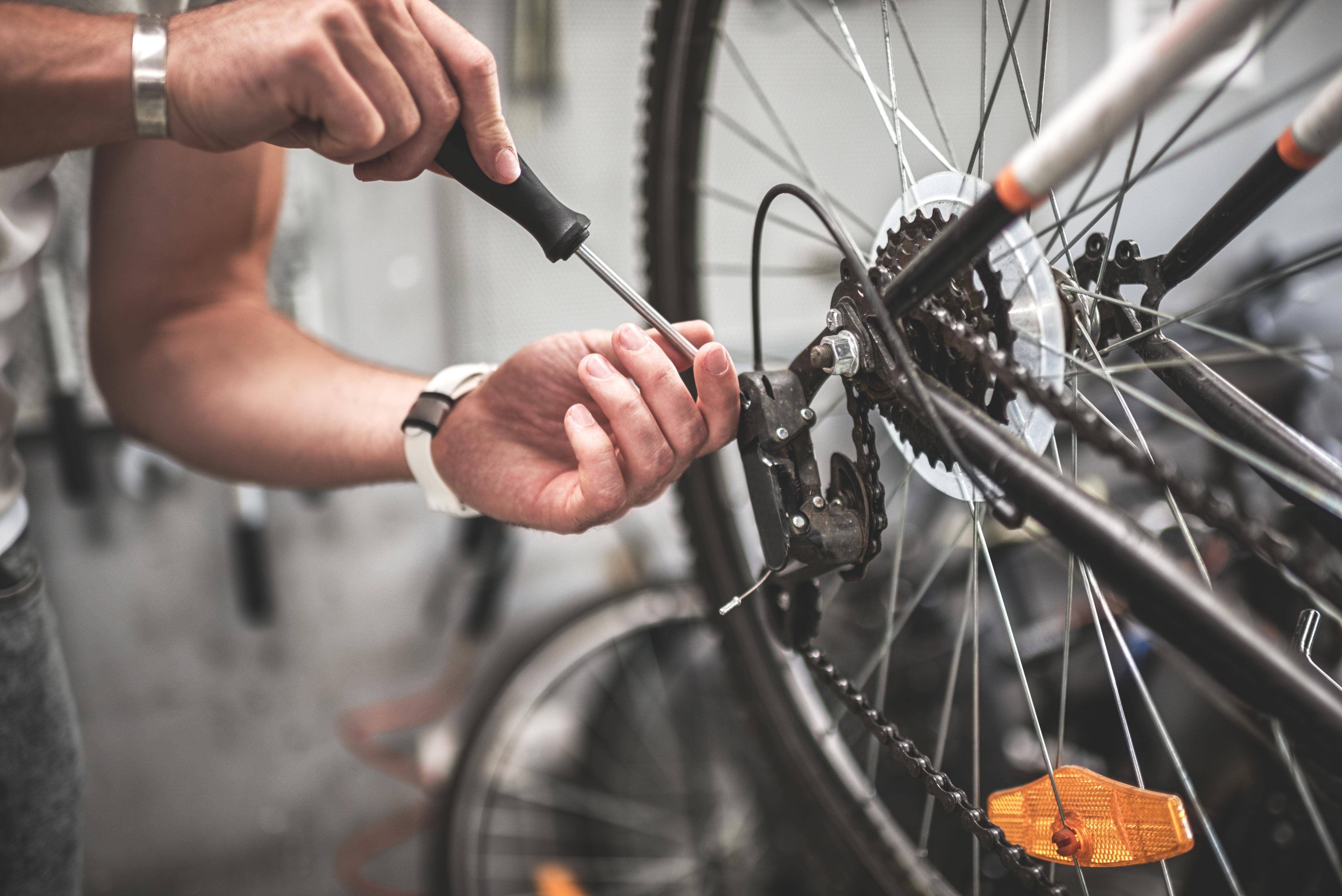 Expert Bicycle Repair Services by  Vyzurno 